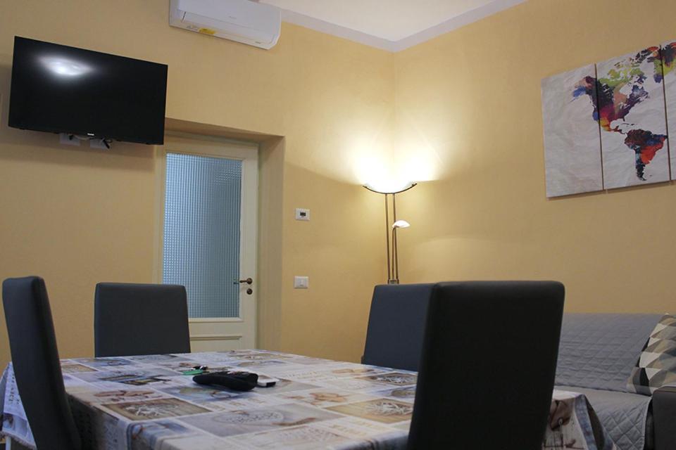 The Walls Apartment Lucca Exterior photo